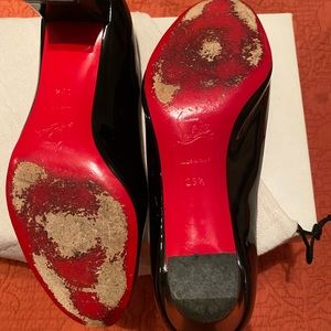 Christian Louboutin 39.5 patent peep toe pump